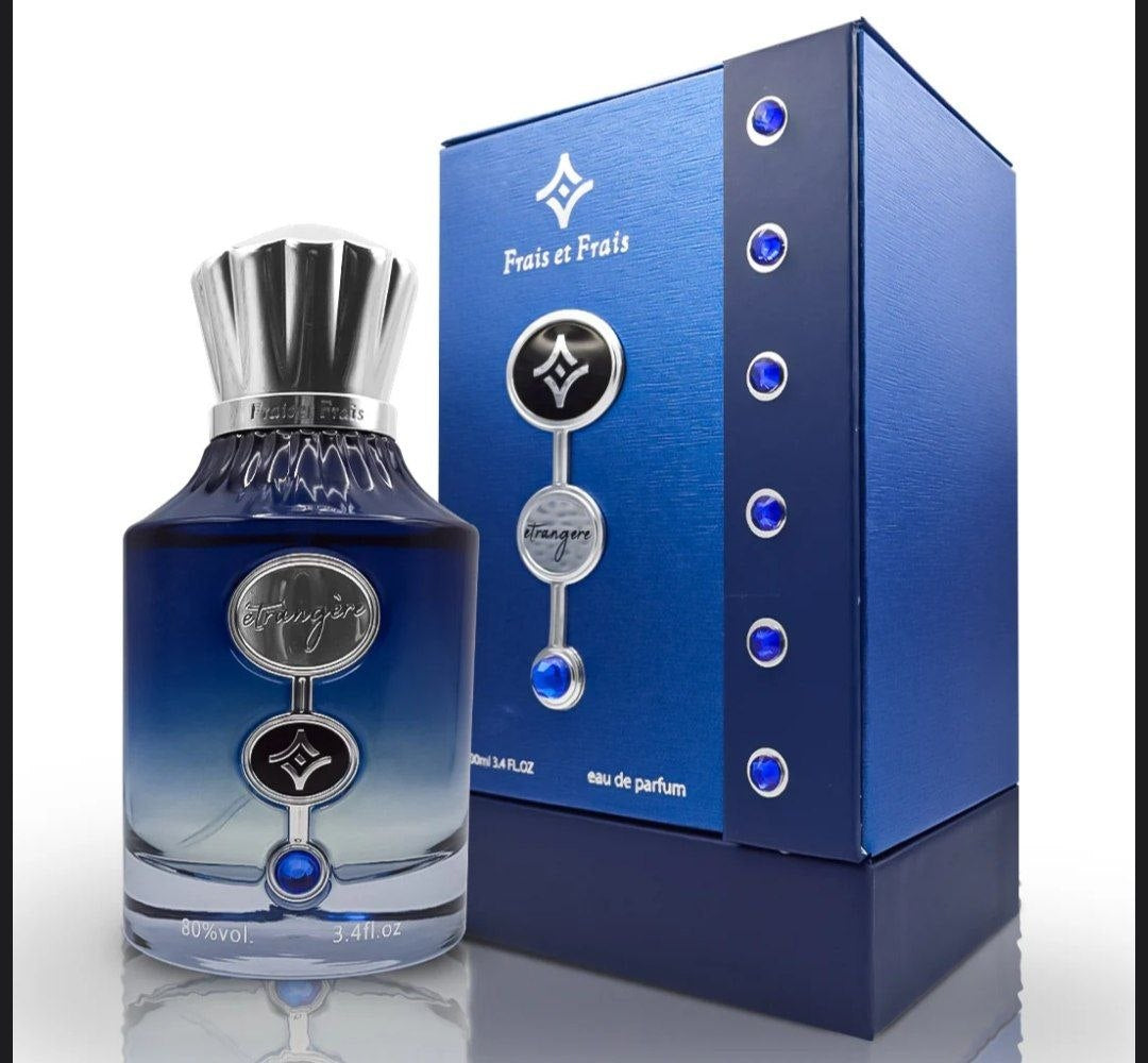 Étrangère by Frais et Frais